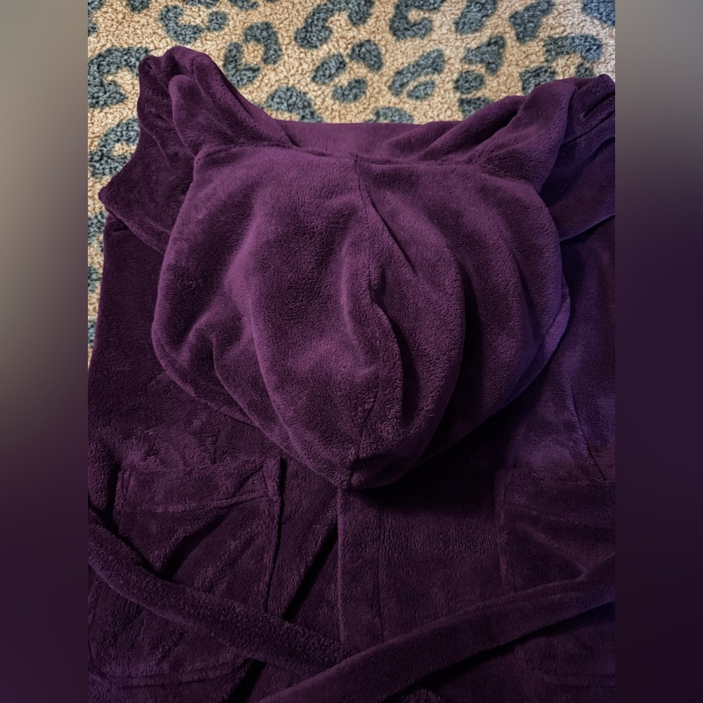 Victoria Secret Robe - Picture 7 of 9